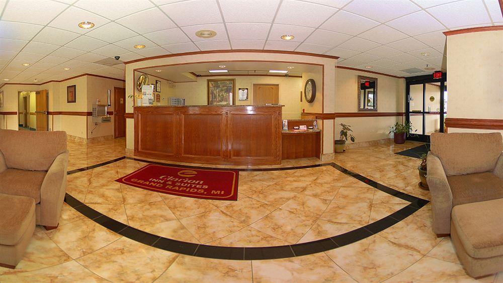 Clarion & Airport 3* Cascade