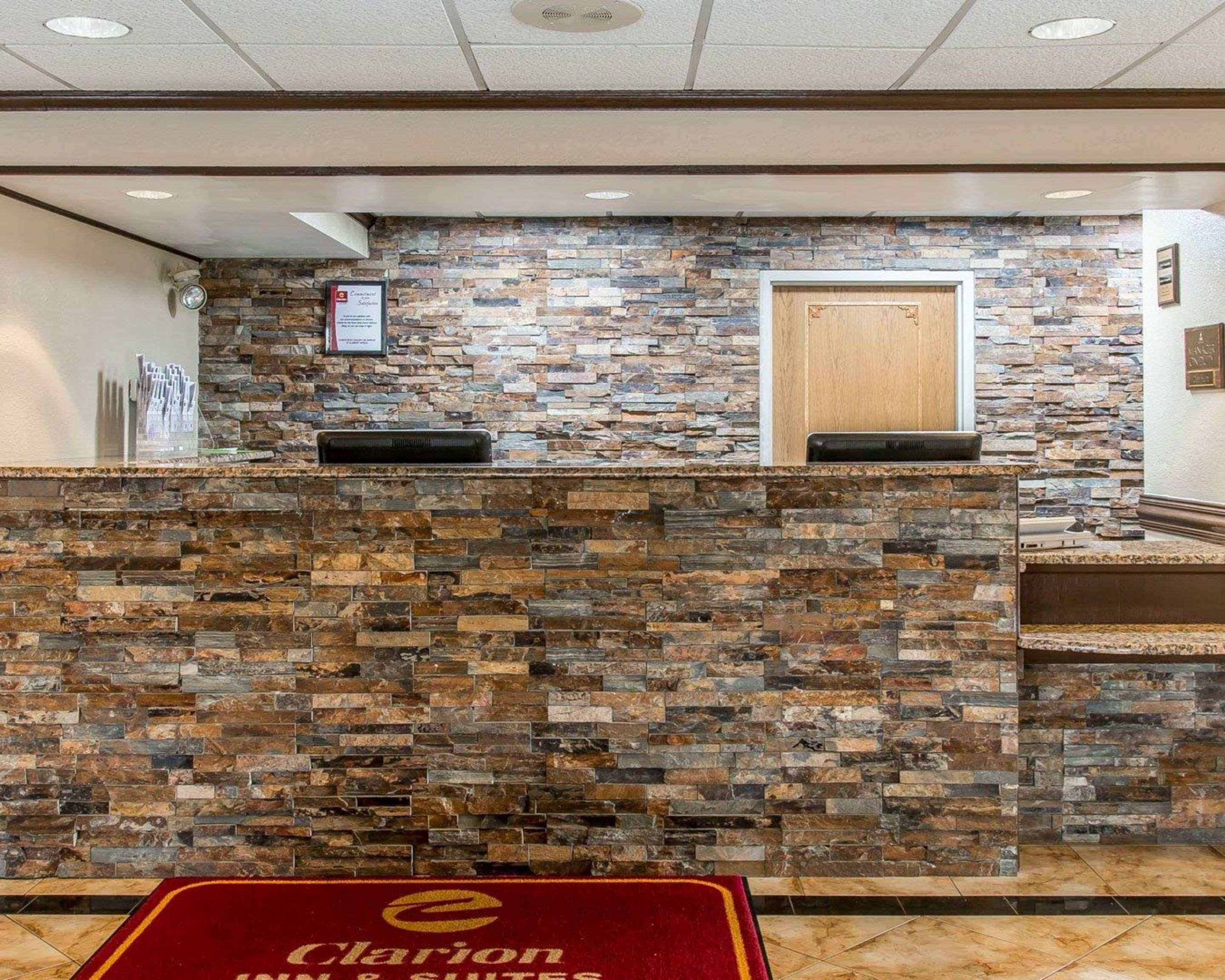Clarion & Airport Cascade