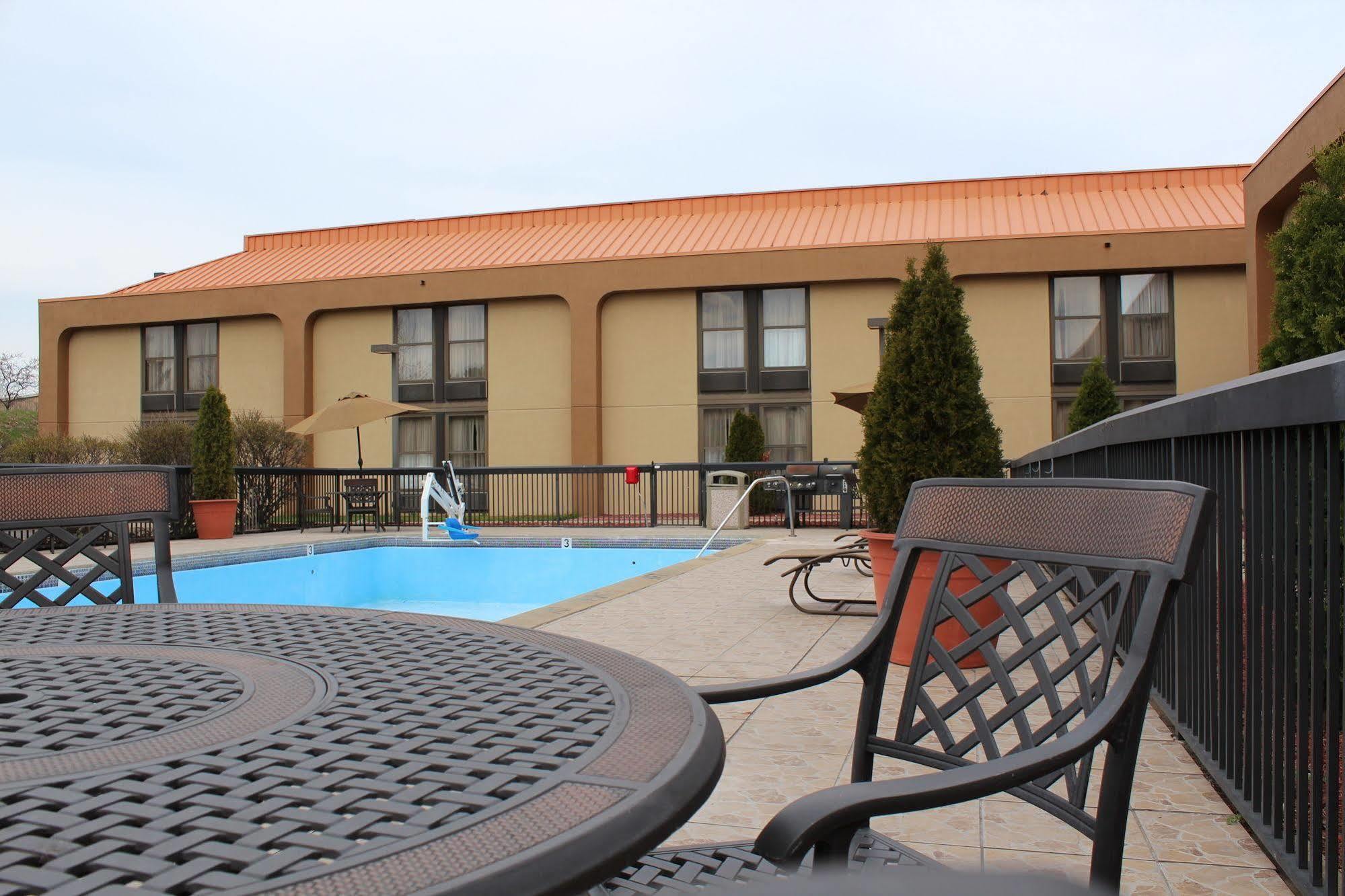 Clarion & Airport 3* Cascade